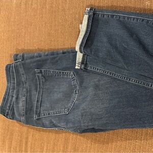 Hollister Women's Mid Rise Cuffed Jean Leggings